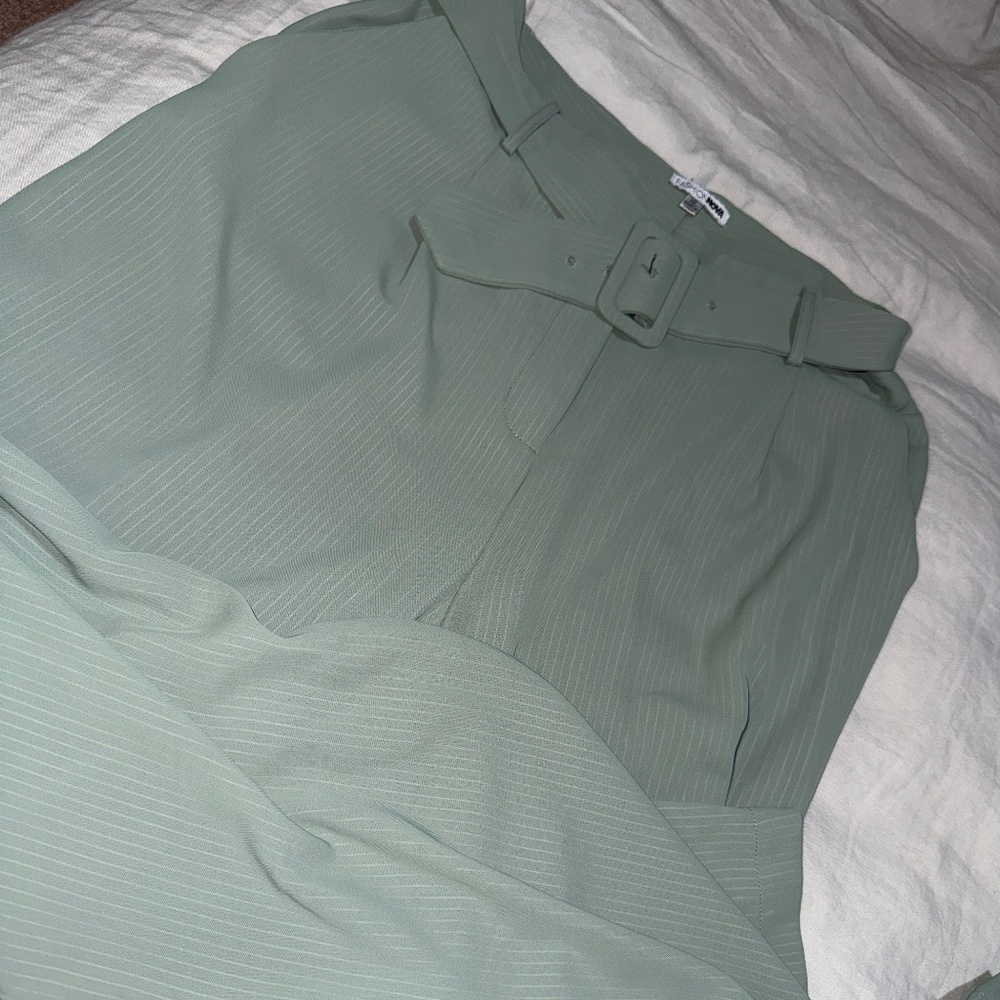 Fashion nova pinstripe green trouser